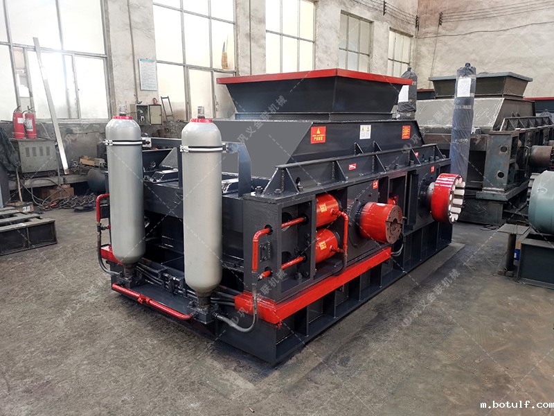 建筑用砂配置的液压对辊制砂机多少钱一台? 建筑用砂配置的液压对辊制砂机多少钱一台?