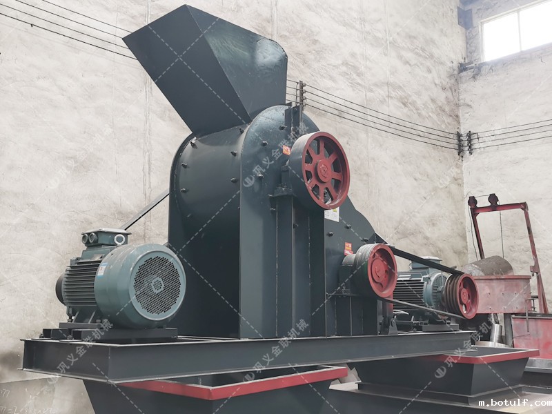 SCF800*800双级粉碎机两台发往广西南宁破碎铁矿