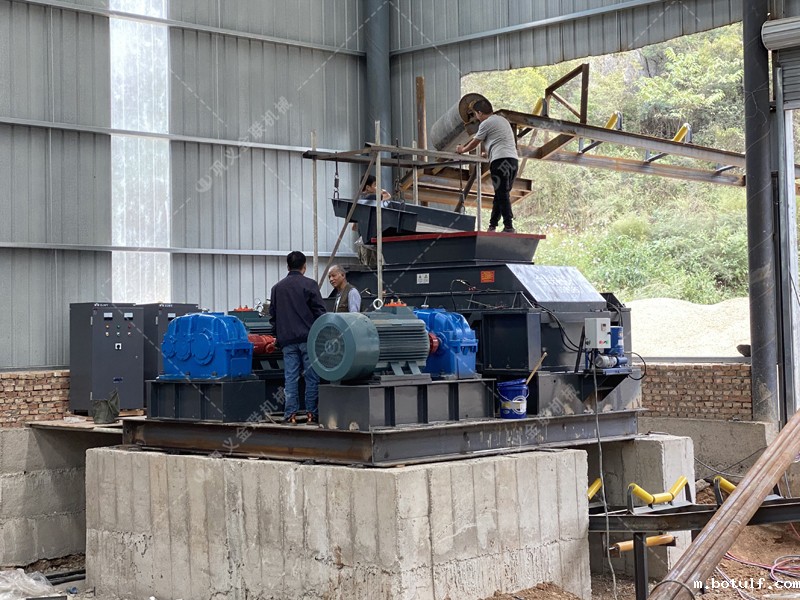 解决对辊破碎机运转过程中轴承温度过高的方法 解决对辊破碎机运转过程中轴承温度过高的方法