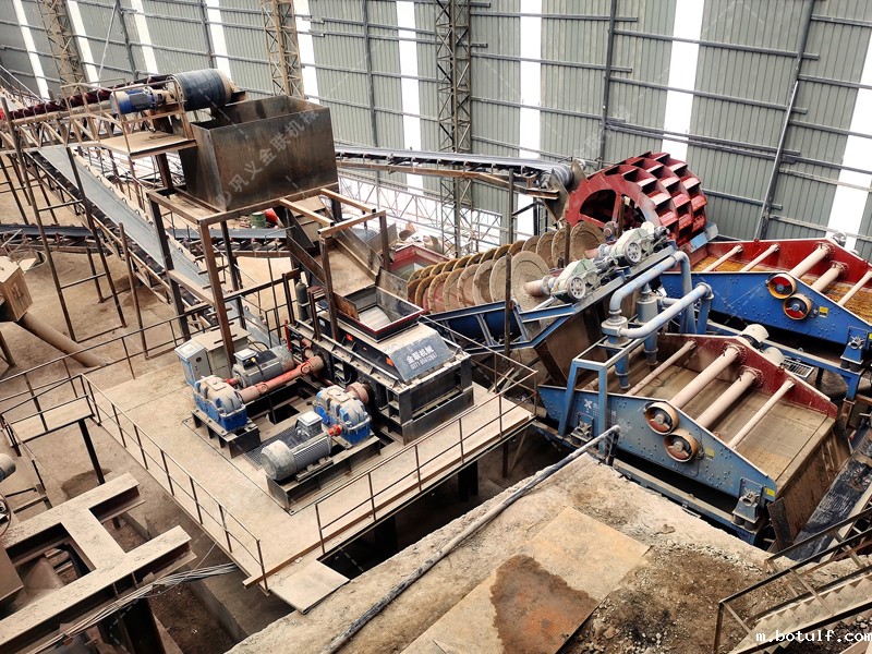 如何选择适合您的液压对辊制砂机?购买指南来了! 如何选择适合您的液压对辊制砂机?购买指南来了!