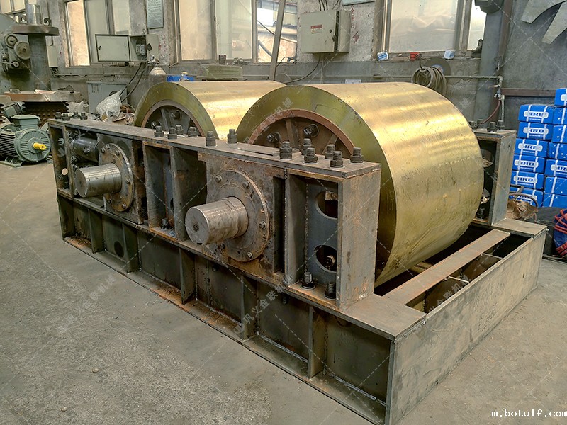 对辊破碎机:如何成为石料加工的神话级设备 对辊破碎机:如何成为石料加工的神话级设备