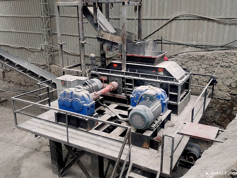 价格迷雾:影响一台液压对辊制砂机成本的四大核心因素 价格迷雾:影响一台液压对辊制砂机成本的四大核心因素