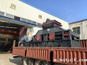 大型2PG1208弹簧式对辊破碎机发货