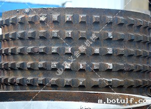 双齿辊破碎机-厂家直供价格低-齿雷竞技技结构原理图