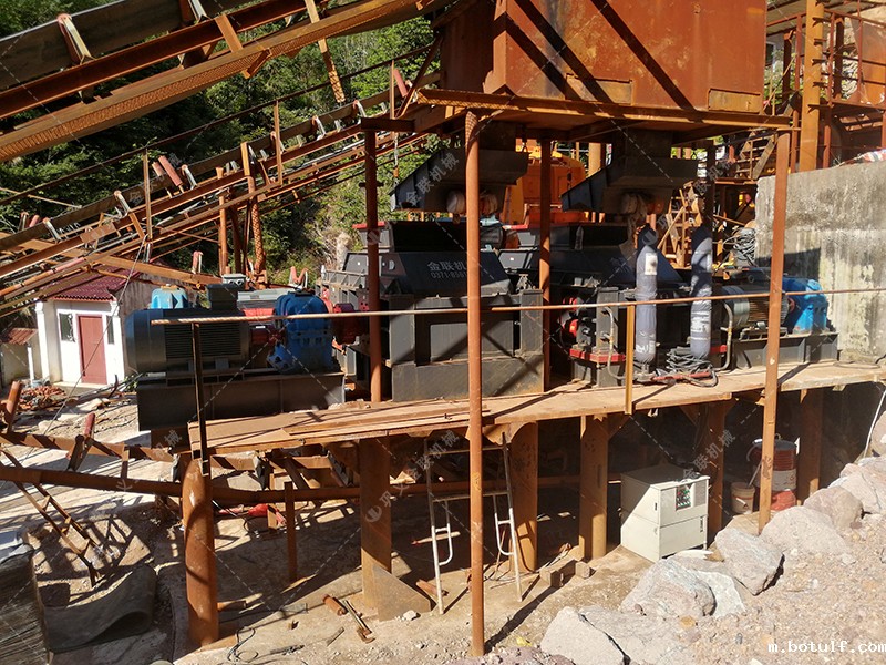 2025 年制砂设备新趋势：全自动液压对辊制砂机为何成行业优选？